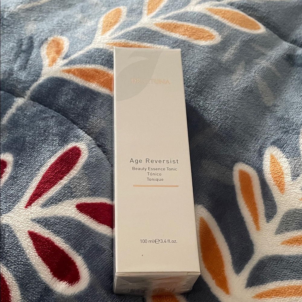 Farmasi Age Reversist Beauty Essence Tonic - White